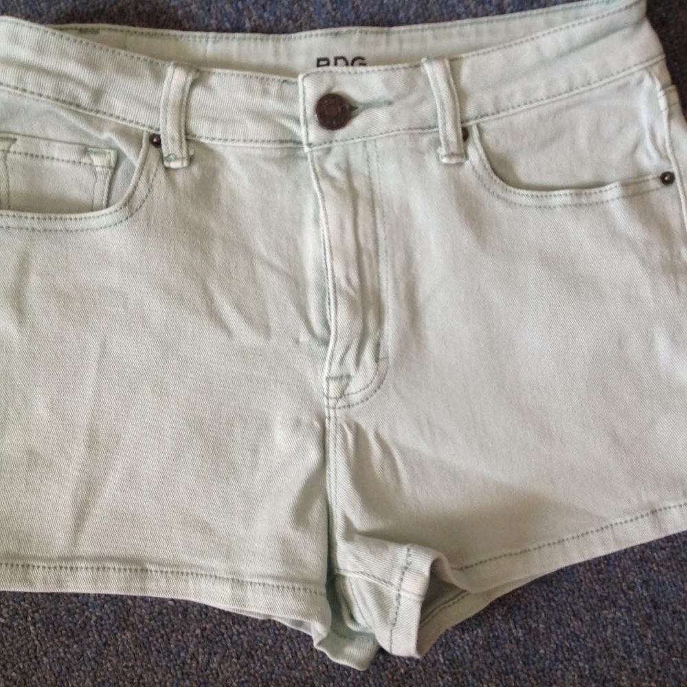 BDG High Rise Waist Erin Shorts NWOT 27
